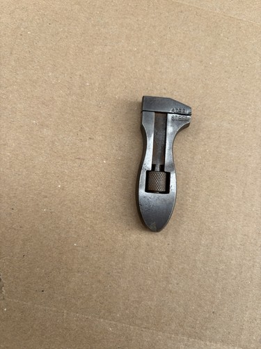 Adjustable spanner - adjustable,